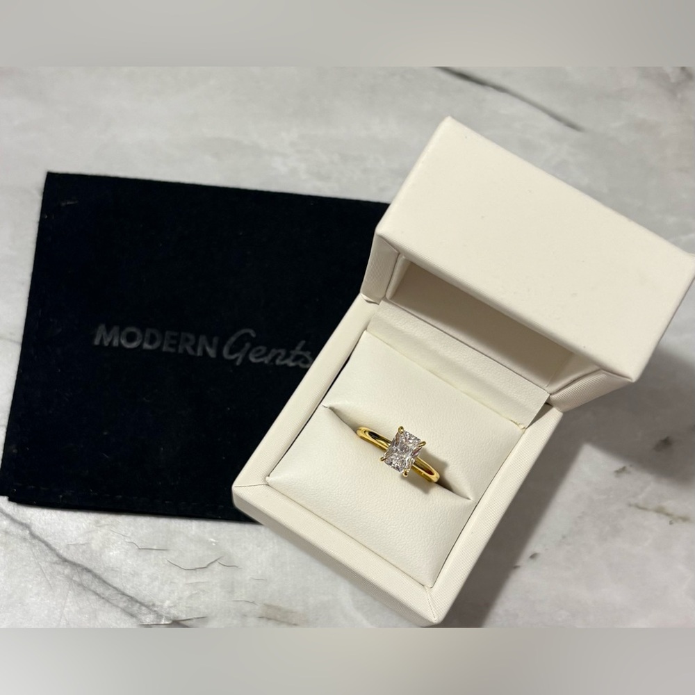 Modern Gents Michelle Gold Ring Womans Size 7/1/2